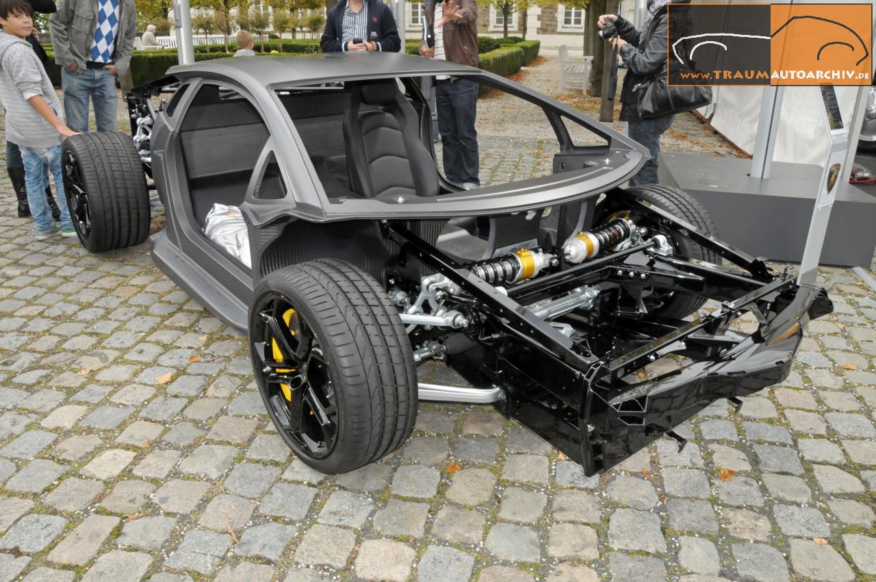 Lamborghini Aventador Carbon-Chassis '2011.jpg